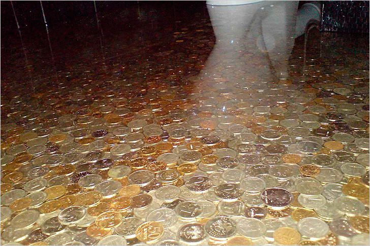 Декорирование пола монетами