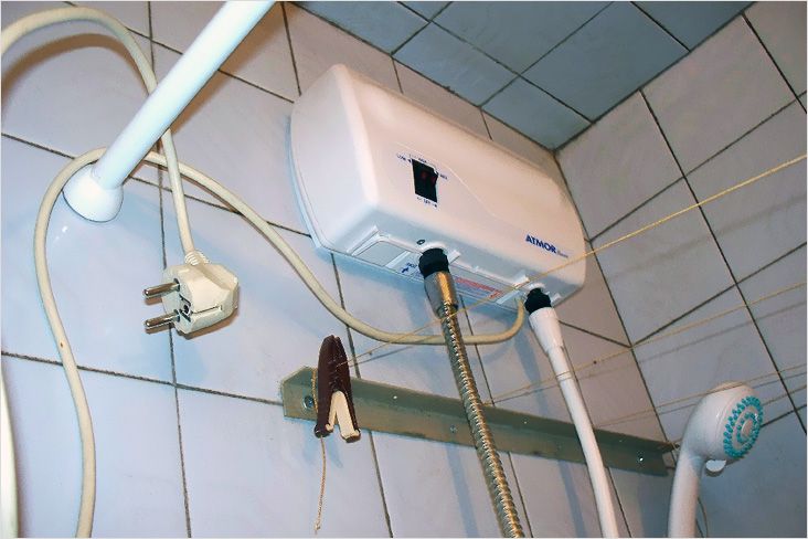 Установка в ванной проточного водонагревателя